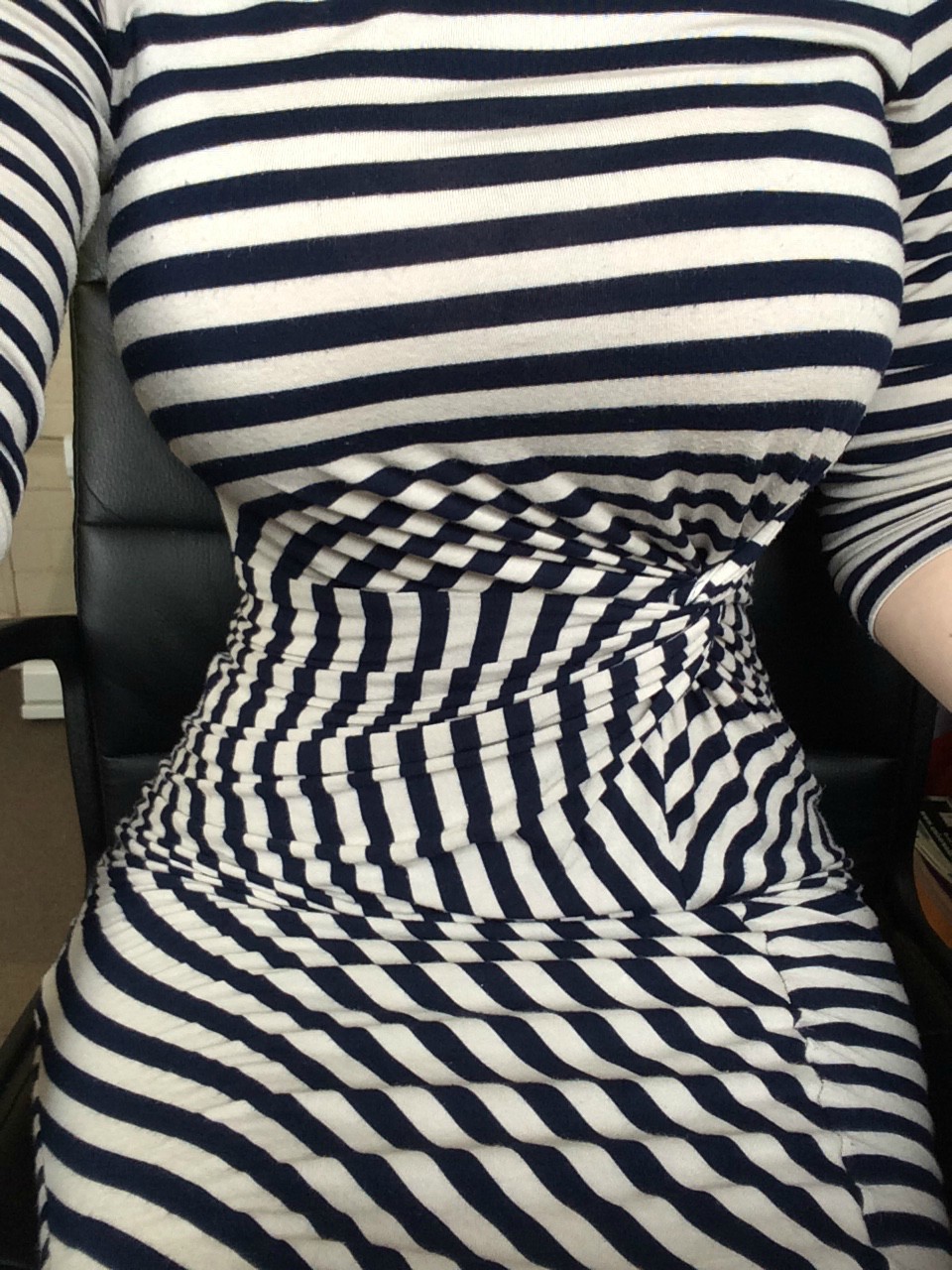 tight-fitting-dress.jpg